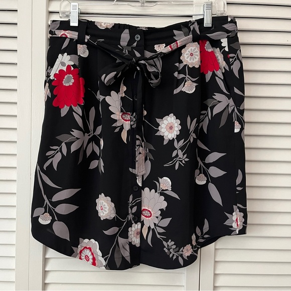 Loft Mini skirt floral print round hem, lace tie on waist with pockets, Size M - Picture 1 of 9
